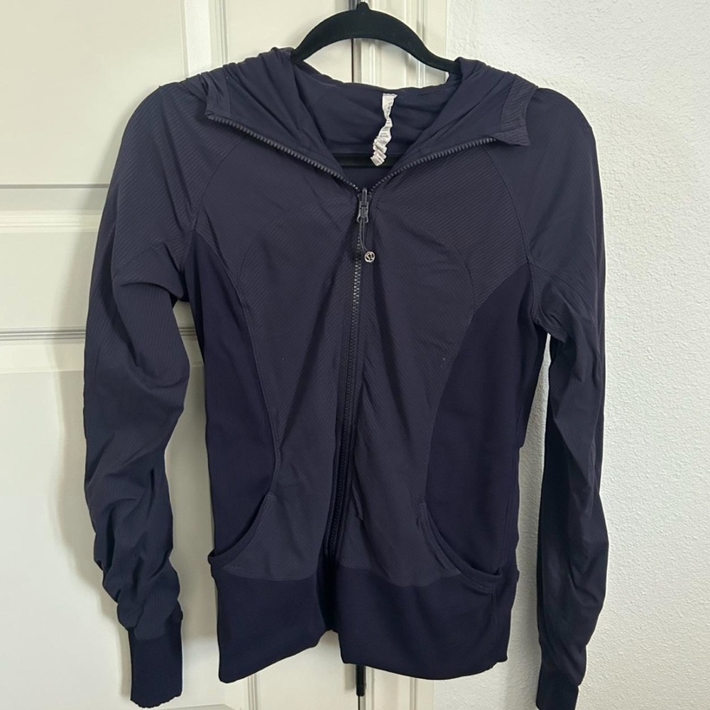 Lululemon Athletica purple jacket reversible
